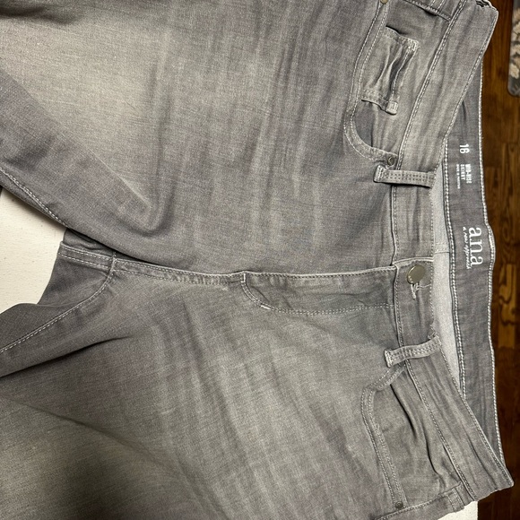 Ana Jeans - Picture 2 of 4